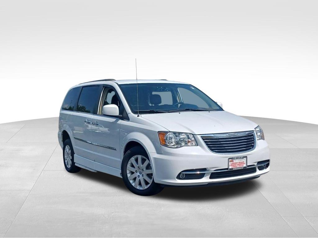 Town & country 2025 touring