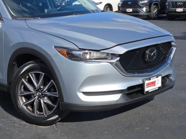 2018 Mazda CX-5 Touring photo 2