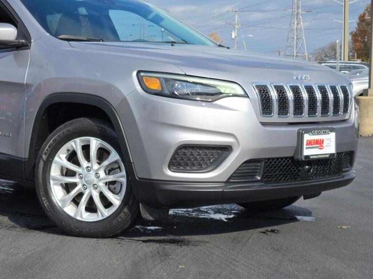 2022 Jeep Cherokee Latitude Lux photo 3