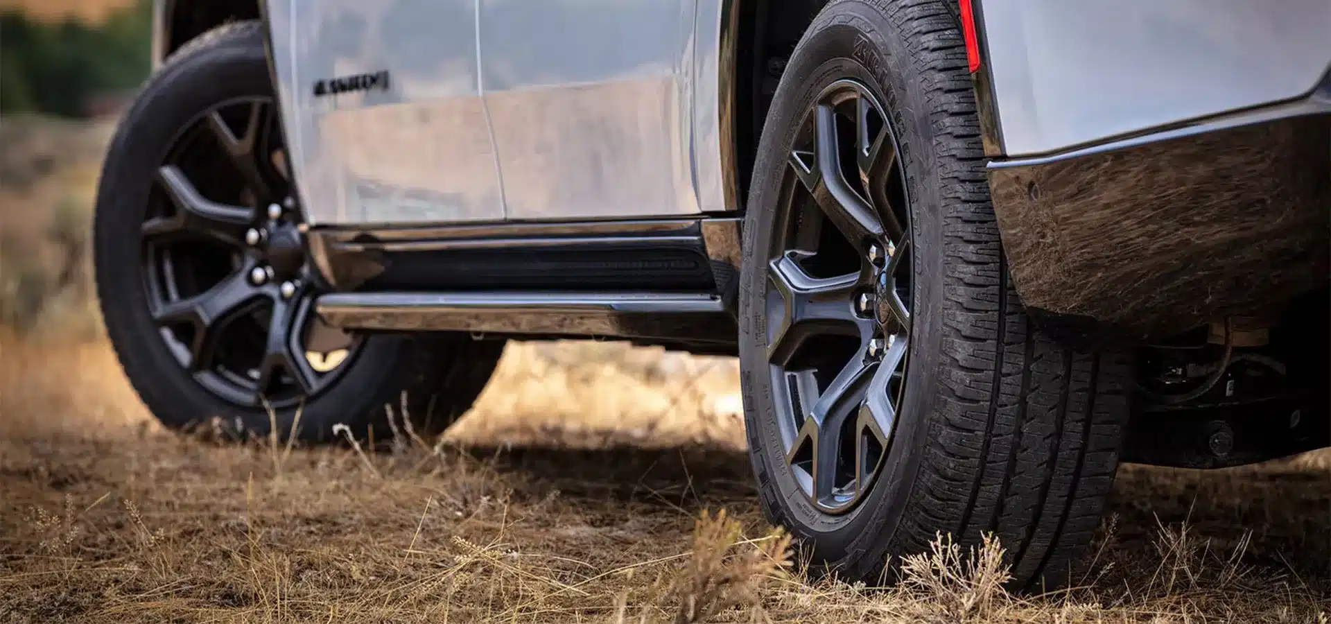 2025 Jeep Wagoneer Exterior Features