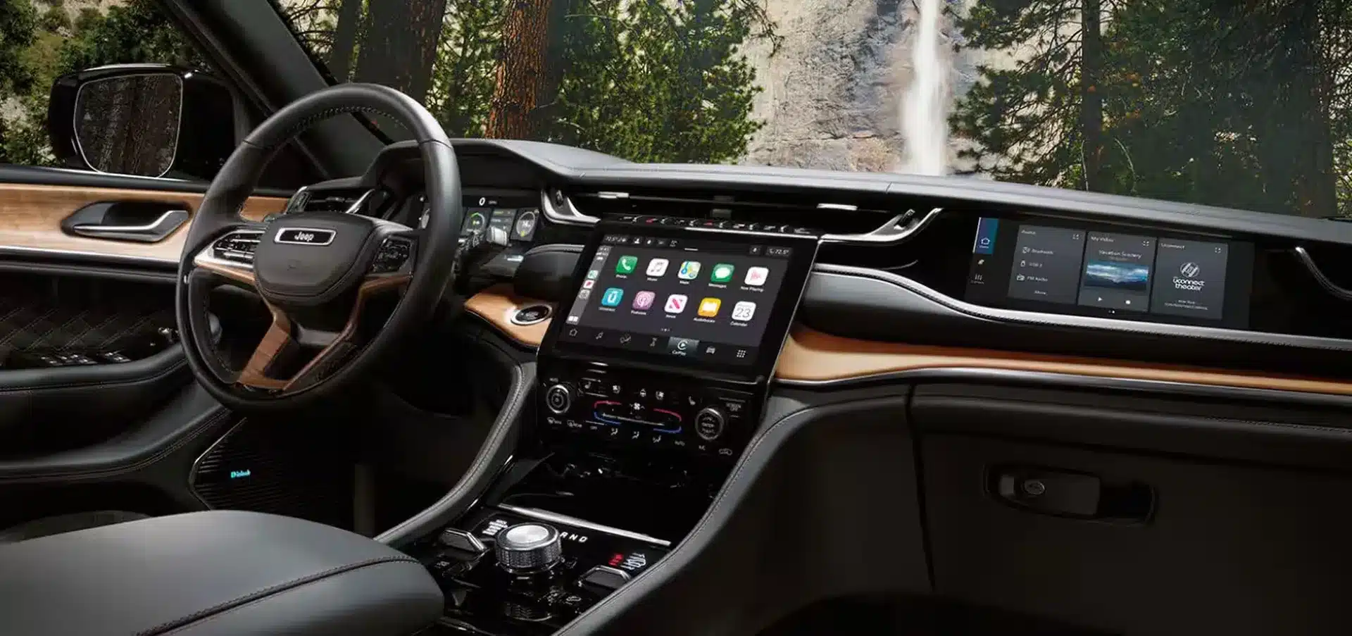 Smartphone Integration in Jeep Grand Cherokee L